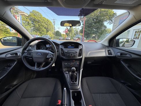 Used 2018 Ford Focus S FWD image 9