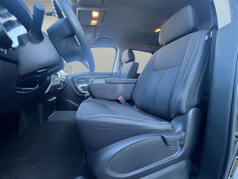 Used 2018 Nissan Titan Platinum Reserve image 10