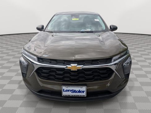 Used 2024 Chevrolet Trax LS FWD image 8