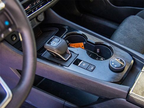 Used 2024 Nissan Rogue SV image 27