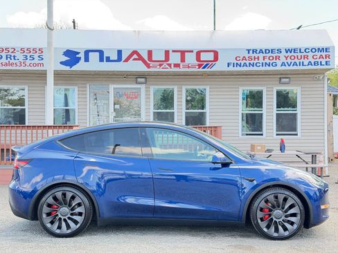 Used 2021 Tesla Model Y Performance AWD/4WD image 3