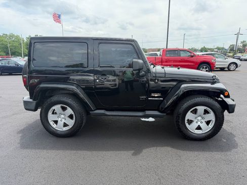 Used 2012 Jeep Wrangler Sahara AWD/4WD image 6