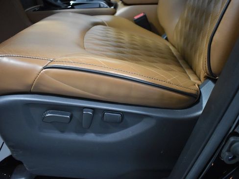 Used 2024 INFINITI QX80 Sensory w/ Cargo Package AWD/4WD image 19