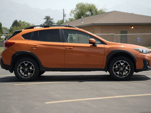 Used 2018 Subaru Crosstrek 2.0i Premium AWD/4WD image 6
