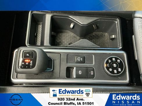 Used 2023 Nissan Pathfinder SL w/ Black Appearance Package AWD/4WD image 33