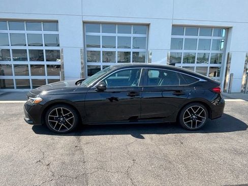 Used 2022 Honda Civic Sport Touring image 3