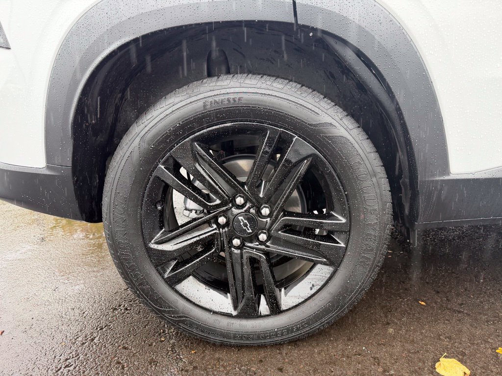 Used 2024 Chevrolet Trax ACTIV w/ Driver Confidence Package FWD image 9