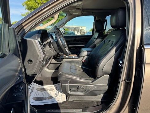 Used 2019 Ford Expedition Max Platinum AWD/4WD image 16
