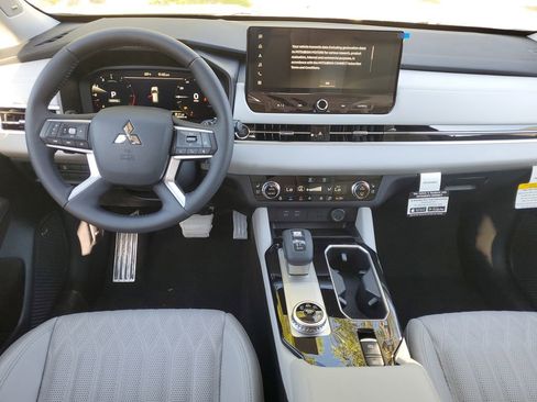 New 2026 Mitsubishi Outlander SEL FWD image 6