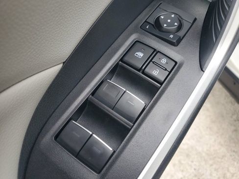 Used 2024 Toyota RAV4 XLE image 21