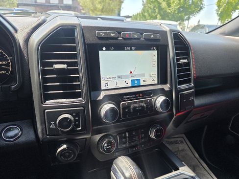 Used 2019 Ford F150 Lariat w/ Equipment Group 502A Luxury AWD/4WD image 15