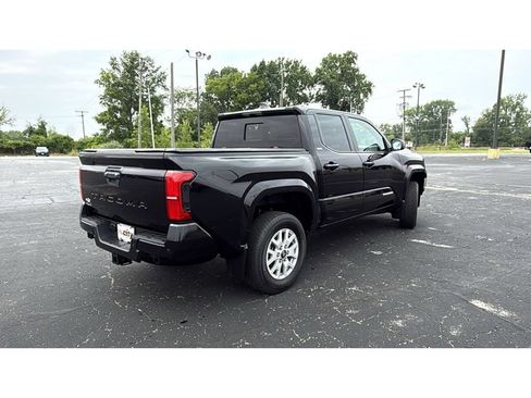 Certified 2024 Toyota Tacoma SR5 AWD/4WD image 7