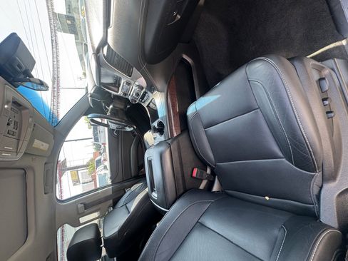 Used 2018 GMC Yukon SLT w/ Open Road Package image 18