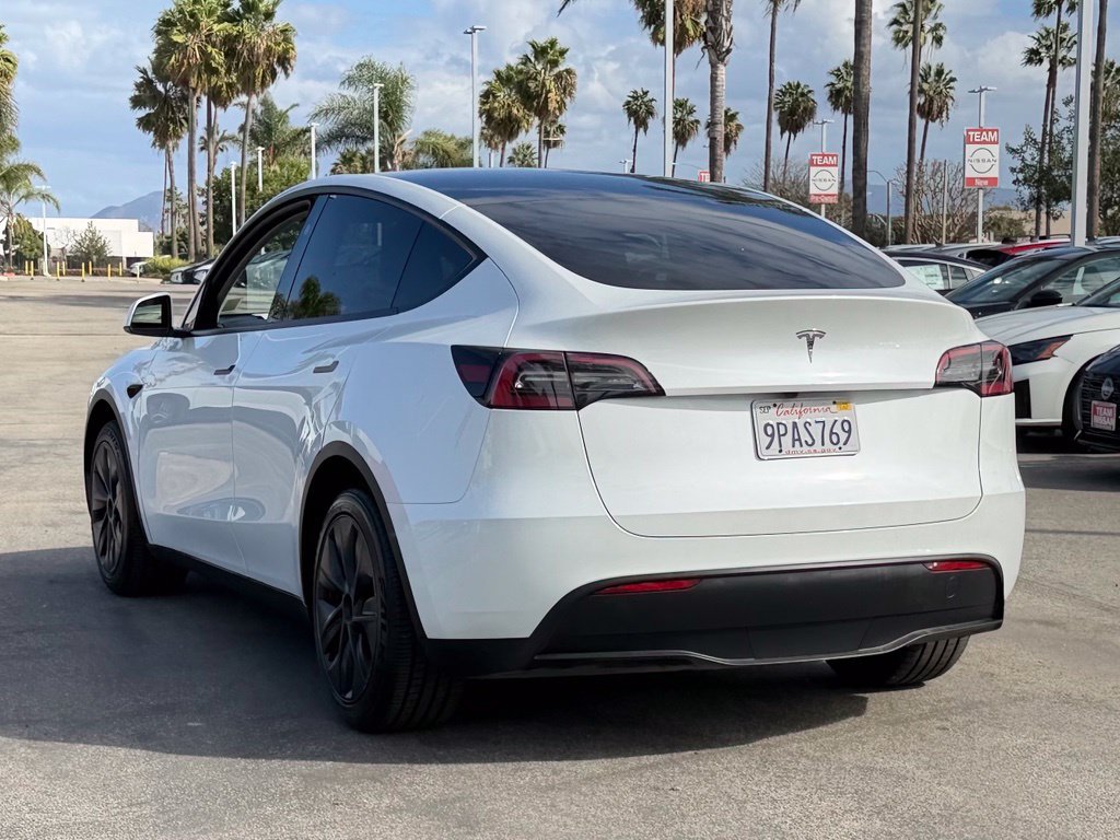 Used 2024 Tesla Model Y Long Range RWD image 5