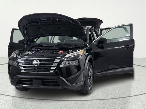 Used 2024 Nissan Rogue SV w/ SV Premium Package FWD image 8