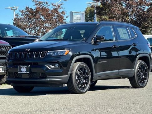 New 2026 Jeep Compass Latitude image 8