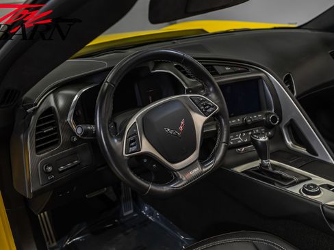 Used 2015 Chevrolet Corvette Z06 w/ 3LZ Preferred Equipment Group image 36