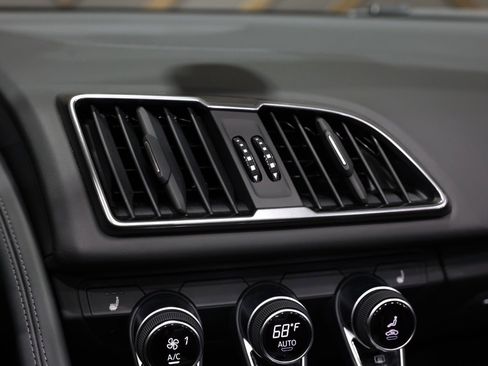 Used 2023 Audi R8 V10 performance w/ Carbon Exterior Package image 29