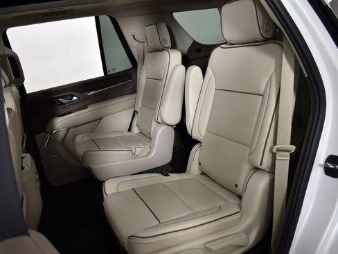 Used 2022 GMC Yukon Denali image 23