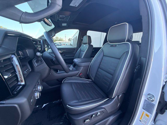 Used 2025 GMC Sierra 2500 AT4X AWD/4WD image 24