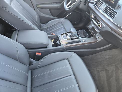 Certified 2023 Audi Q5 2.0T Premium w/ Convenience Package image 16