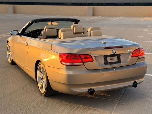 Used 2009 BMW 335i Convertible RWD image 17