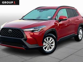 Used 2022 Toyota Corolla Cross LE video 1