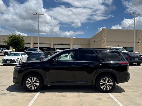 Used 2026 Nissan Pathfinder SL AWD/4WD image 8