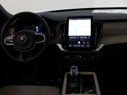 New 2026 Volvo XC90 B5 Plus AWD/4WD image 9