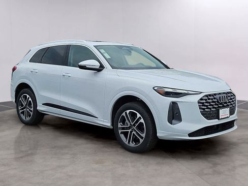 New 2026 Audi Q5 Premium AWD/4WD image 2