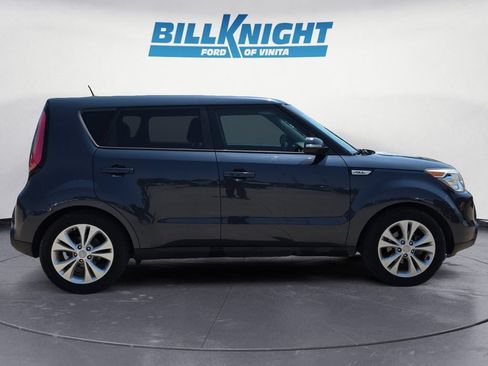 Used 2016 Kia Soul ! w/ Premium Package FWD image 6