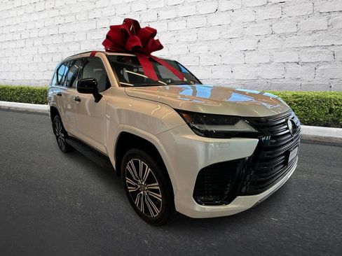 New 2026 Lexus LX 600 4WD w/ Luxury Package image 2