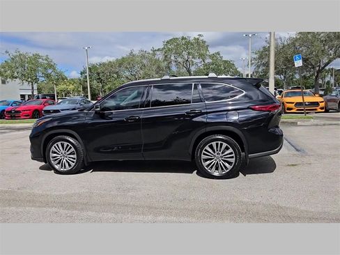 Used 2022 Toyota Highlander Platinum image 31