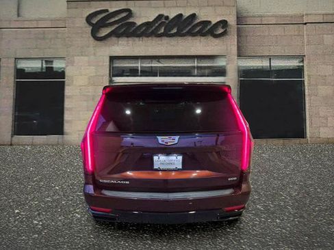 Used 2023 Cadillac Escalade ESV Sport Platinum AWD/4WD image 4