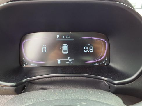 Used 2025 Kia Soul LX FWD image 8