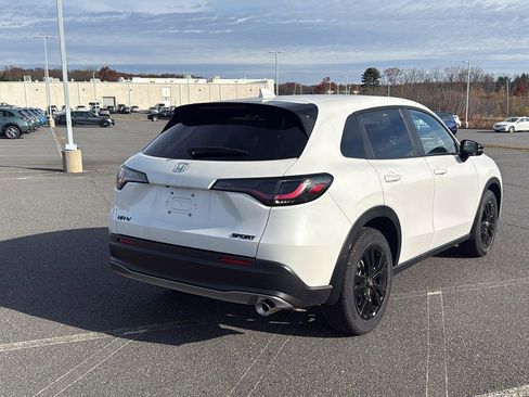 New 2026 Honda HR-V Sport image 6