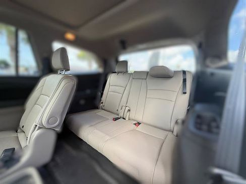 Used 2018 Honda Pilot Elite image 8