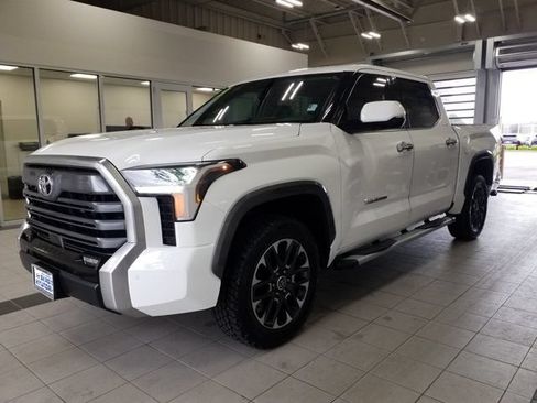 Used 2023 Toyota Tundra Limited w/ Power Package AWD/4WD image 2