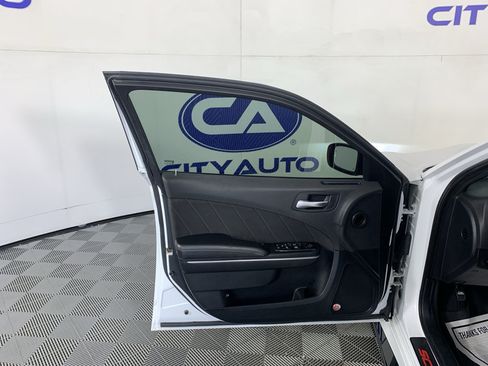 Used 2016 Dodge Charger R/T Scat Pack w/ Beats Audio Group RWD image 13