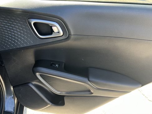 Used 2021 Kia Soul S image 27