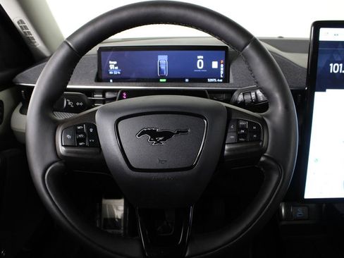 Used 2021 Ford Mustang Mach-E Premium image 8