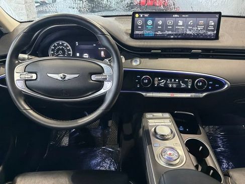 Used 2024 Genesis GV70 2.5T w/ Advanced Package AWD/4WD image 19
