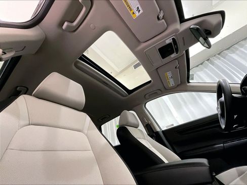 Used 2023 Honda CR-V EX image 22