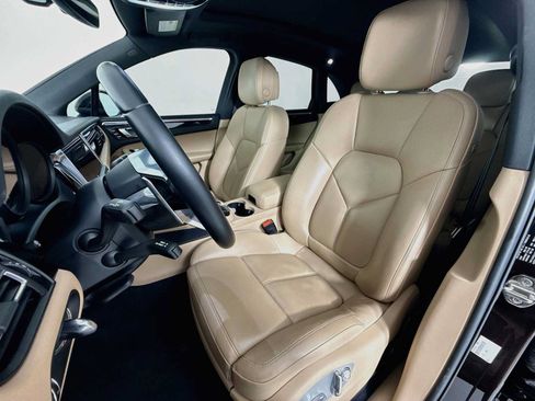 Certified 2021 Porsche Macan AWD/4WD image 5