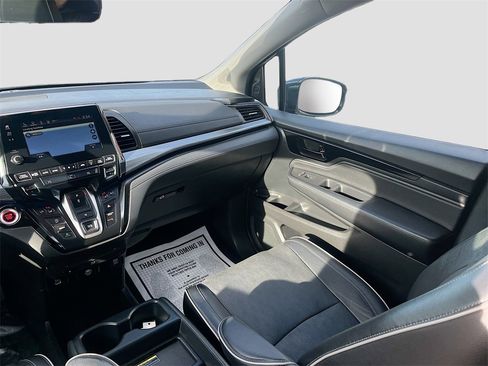 Used 2023 Honda Odyssey Elite image 25