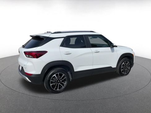 Used 2025 Chevrolet TrailBlazer LT image 14