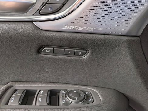 New 2025 Cadillac XT5 Premium Luxury image 10