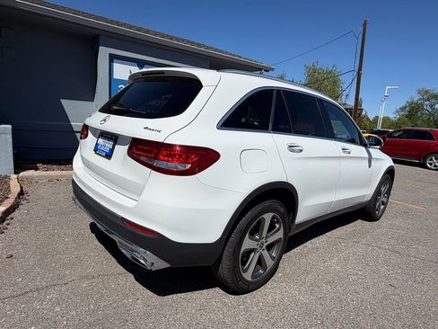 Used 2018 Mercedes-Benz GLC 300 4MATIC image 5