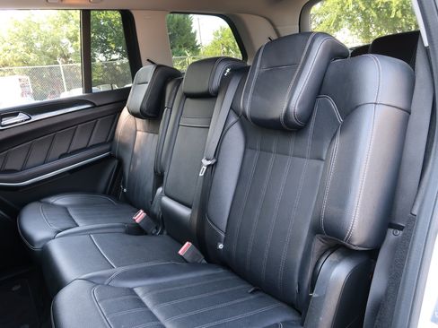 Used 2014 Mercedes-Benz GL 350 BlueTEC 4MATIC image 37