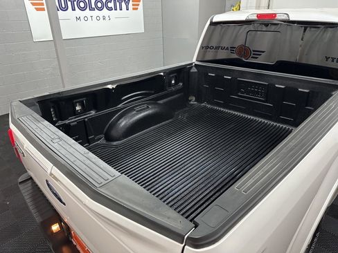 Used 2016 Ford F150 Lariat w/ Equipment Group 502A Luxury image 11